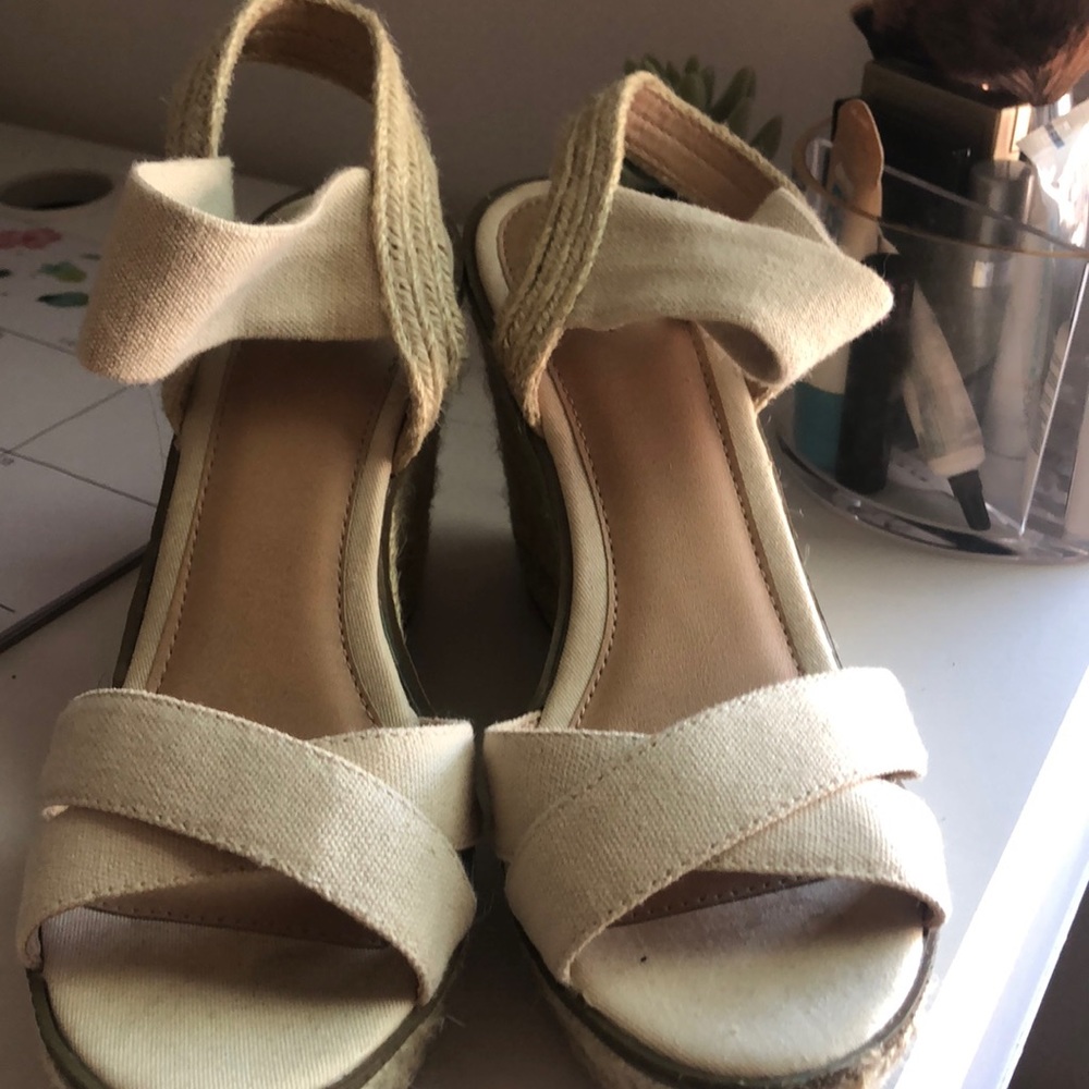 Pair of unworn wedges